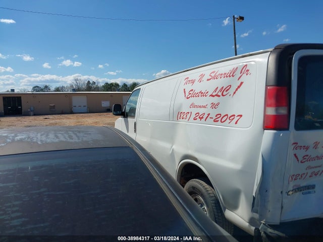 Chevrolet Express 2500 Work Van 2015 1GCWGFCFXF1279484 Image 14