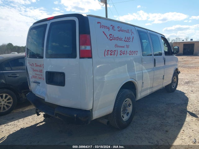 Chevrolet Express 2500 Work Van 2015 1GCWGFCFXF1279484 Image 4