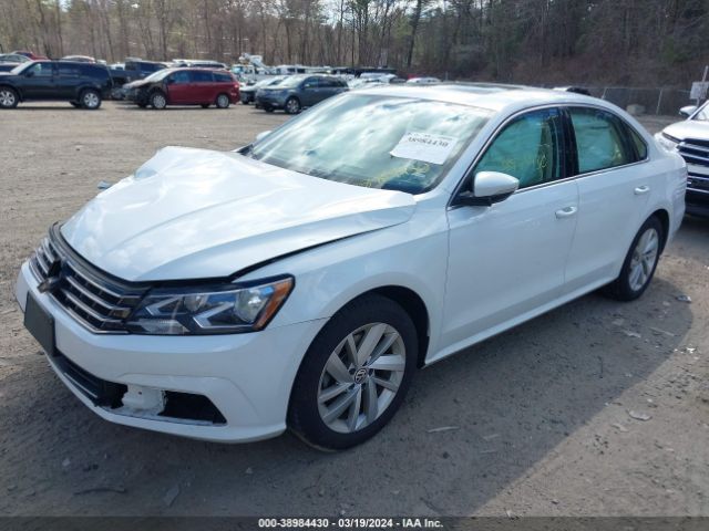 1VWBA7A31JC022416 Volkswagen Passat 2.0t Se