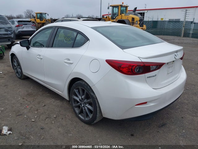 3MZBN1V32JM212543 Mazda Mazda3 Touring