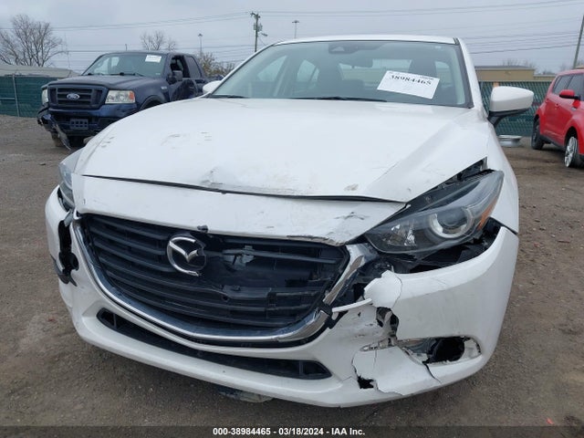 3MZBN1V32JM212543 Mazda Mazda3 Touring
