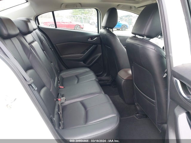 3MZBN1V32JM212543 Mazda Mazda3 Touring