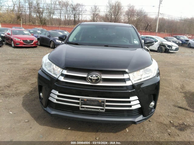 Toyota Highlander Le Plus 2019 5TDBZRFH4KS936073 Image 12