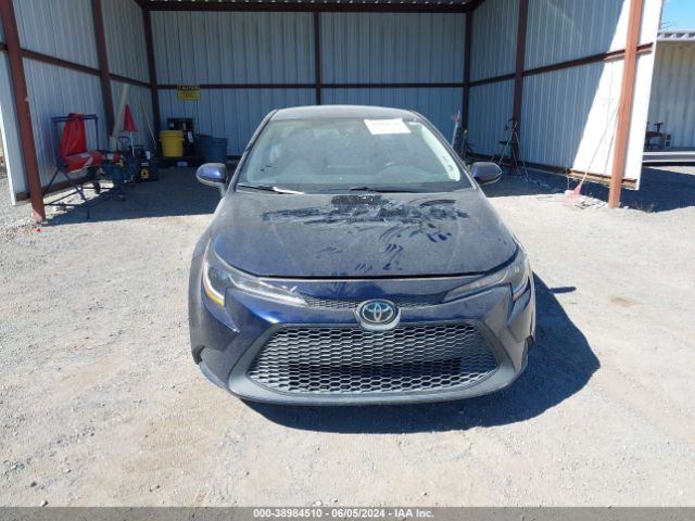 5YFHPMAE4NP381428 Toyota COROLLA LE