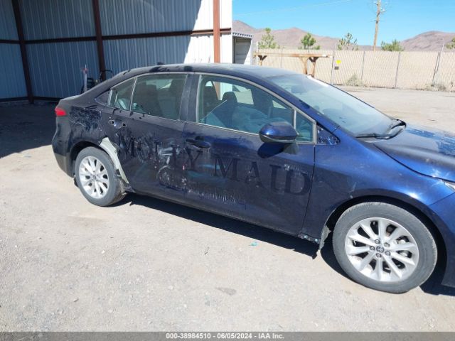 5YFHPMAE4NP381428 Toyota COROLLA LE