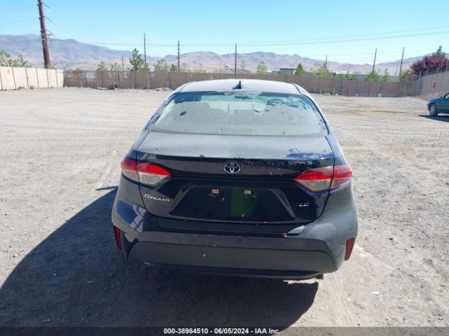 5YFHPMAE4NP381428 Toyota COROLLA LE