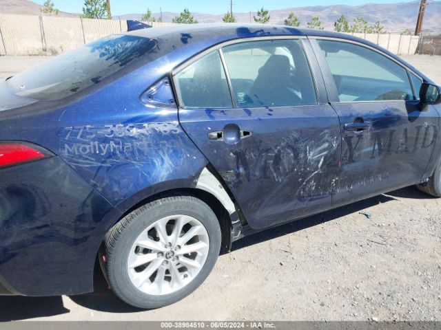 5YFHPMAE4NP381428 Toyota COROLLA LE