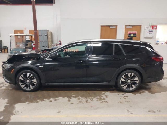 W04GU8SX6J1117499 Buick Regal Tourx Preferred