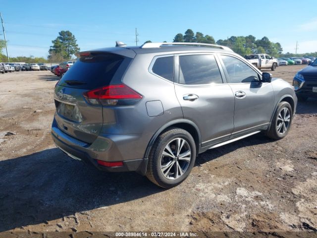 JN8AT2MT2KW266930 Nissan ROGUE SV
