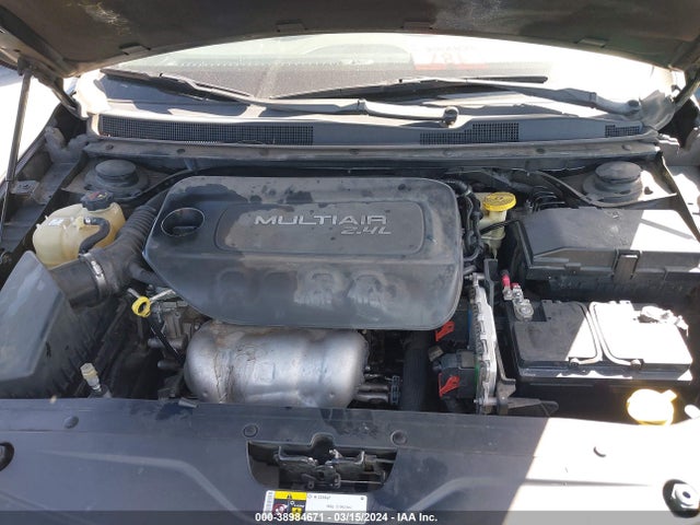 Chrysler 200 Limited 2015 1C3CCCAB4FN756422 Image 10