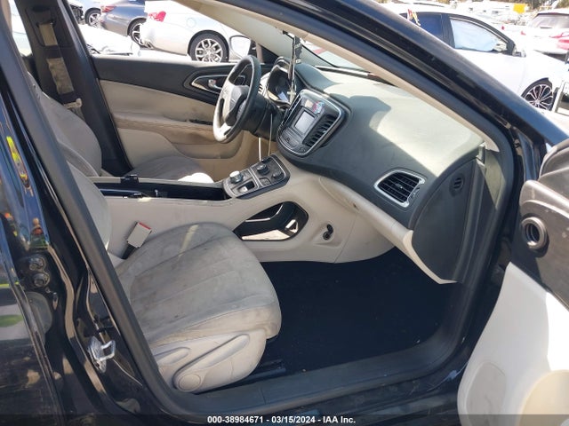 Chrysler 200 Limited 2015 1C3CCCAB4FN756422 Image 5