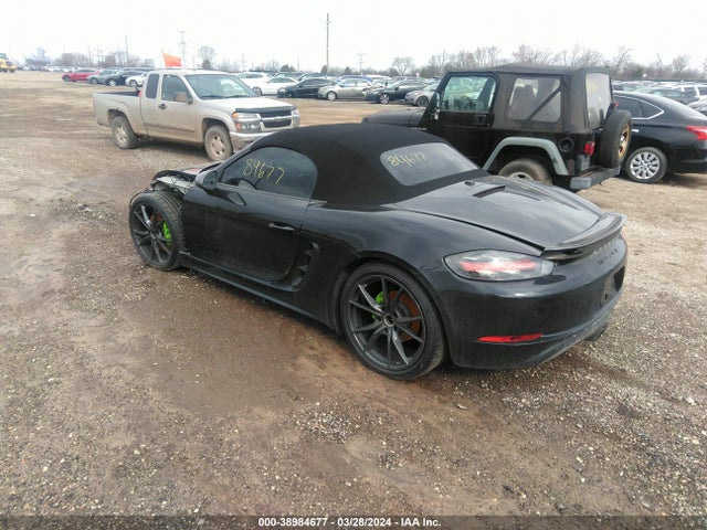 2021 PORSCHE 718 BOXSTER WP0CA2A82MS210202 Photo 2