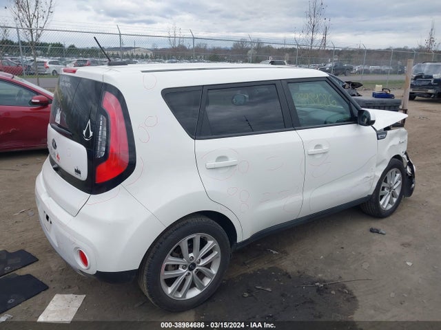 KIA SOUL + 2018 KNDJP3A57J7602530 Image 4