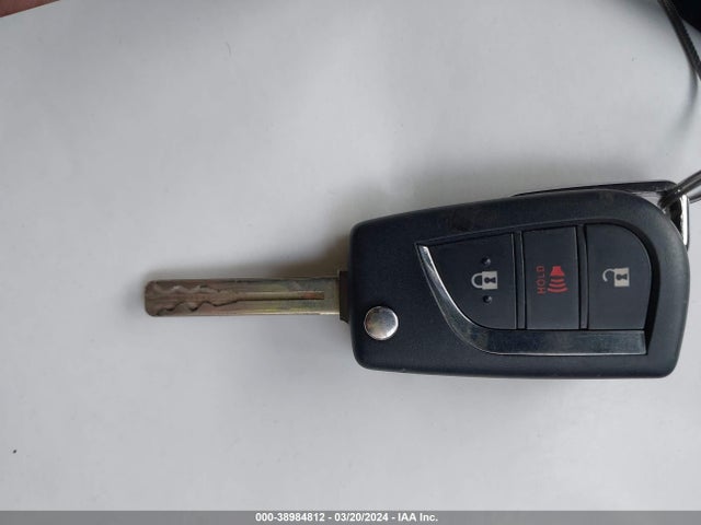 Toyota C-HR LE 2021 NMTKHMBX5MR118761 Image 11