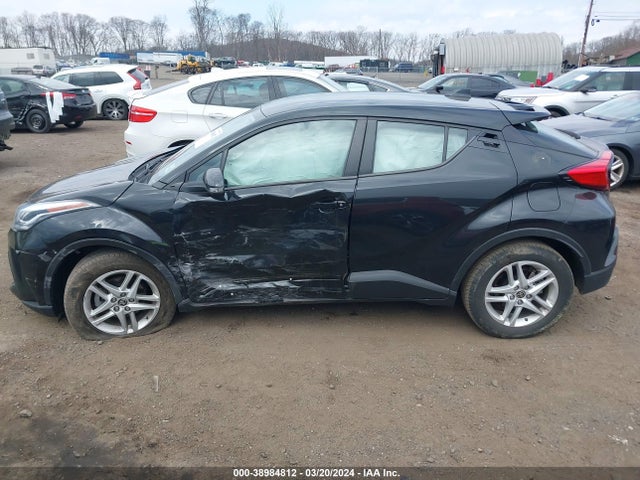 Toyota C-HR LE 2021 NMTKHMBX5MR118761 Image 14