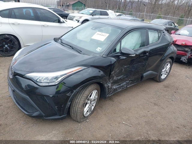 Toyota C-HR LE 2021 NMTKHMBX5MR118761 Image 2