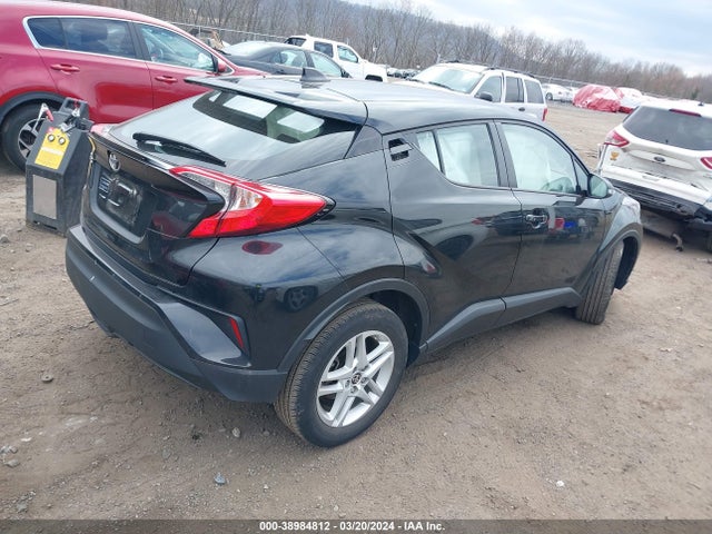 Toyota C-HR LE 2021 NMTKHMBX5MR118761 Image 4