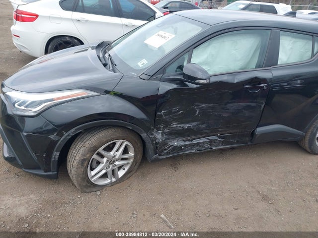 Toyota C-HR LE 2021 NMTKHMBX5MR118761 Image 6