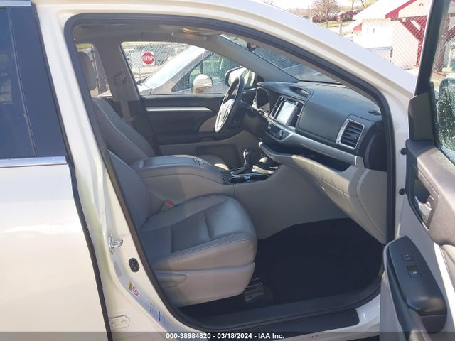 Toyota Highlander Xle V6 2014 5TDJKRFH2ES031884 Image 5
