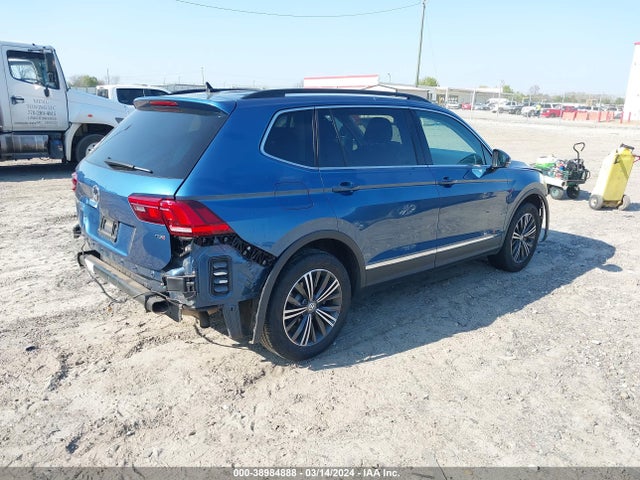3VV3B7AX2JM044254 Volkswagen Tiguan 2.0t Se/2.0t Sel