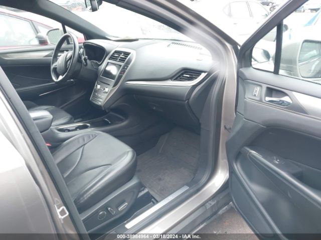 5LMTJ3DH1HUL14071 Lincoln Mkc Reserve