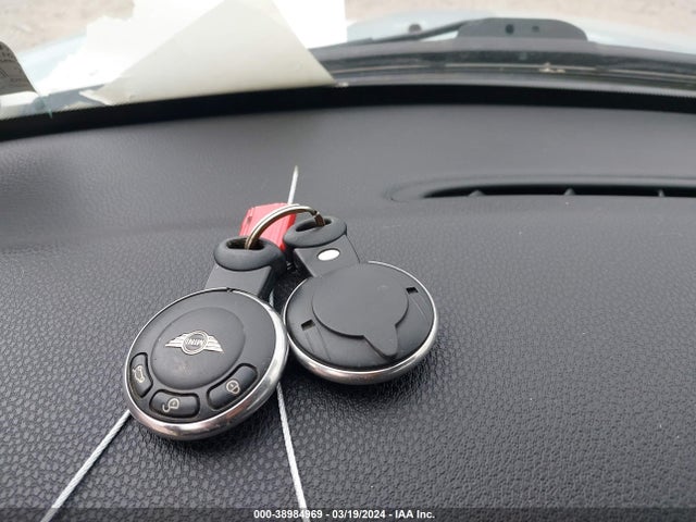 2012 MINI COOPER WMWSU3C55CT256897 Photo 10