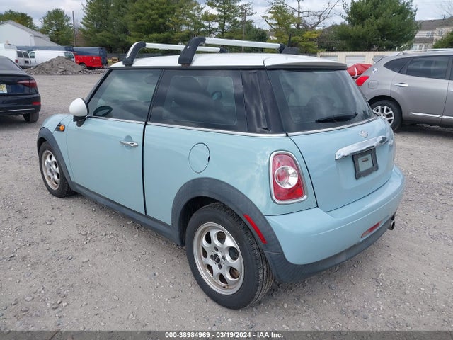2012 MINI COOPER WMWSU3C55CT256897 Photo 2