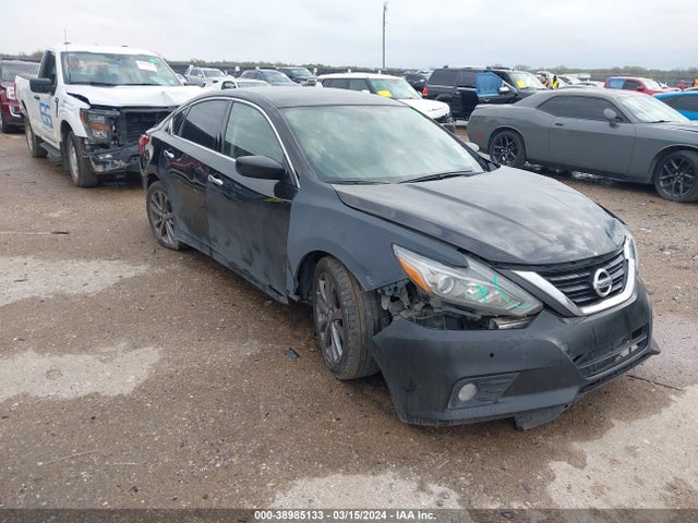 Nissan Altima 2.5 Sr 2018 1N4AL3AP8JC267742 головне зображення
