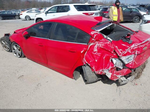 Chevrolet Cruze Lt Auto 2018 1G1BE5SM5J7184005 Image 3