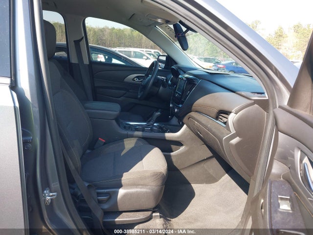 Chevrolet Traverse Ls 2018 1GNERFKW1JJ245716 Image 5