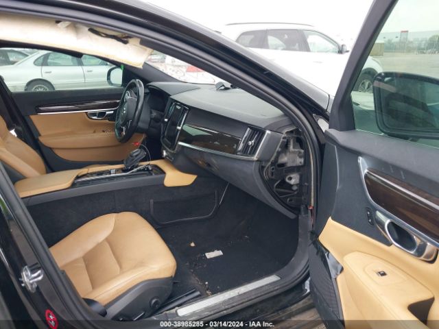 LVY982MK5JP030149 Volvo S90 T5 Momentum