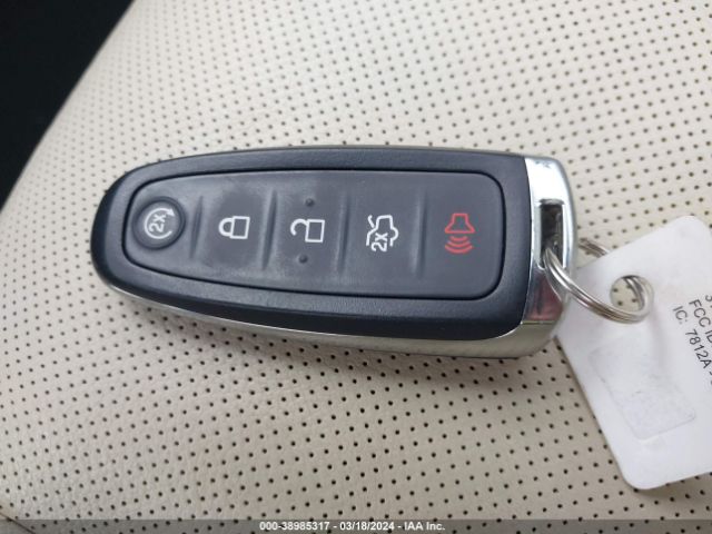 1LNHL9DK3EG606803 Lincoln MKS