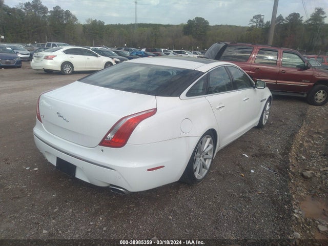 2011 JAGUAR XJ SAJWA1CB2BLV08130 Photo 3
