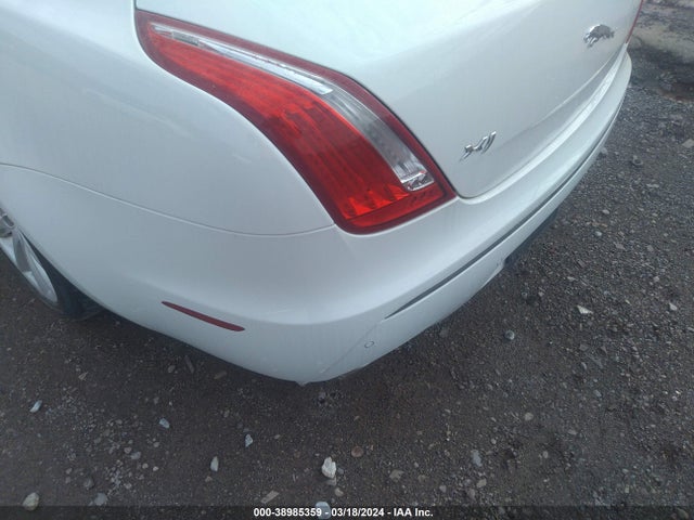 2011 JAGUAR XJ SAJWA1CB2BLV08130 Photo 5