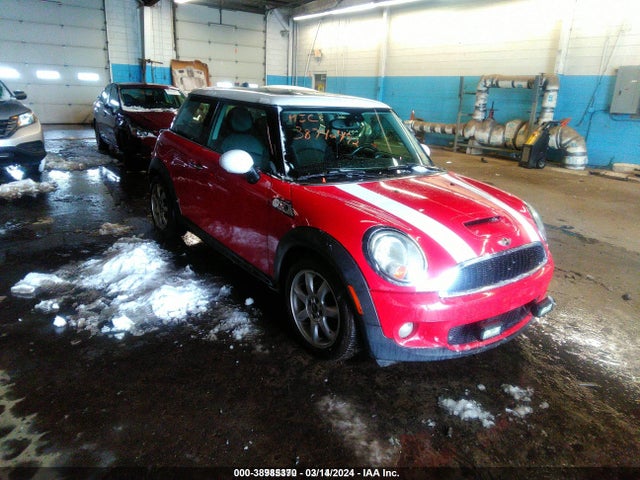 2010 MINI COOPER S WMWMF7C51ATZ74373 Photo 0
