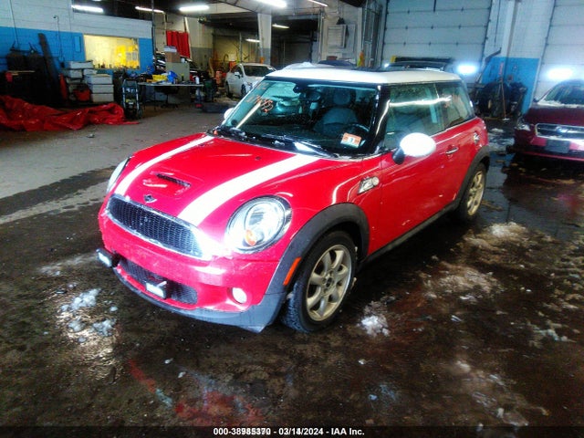 2010 MINI COOPER S WMWMF7C51ATZ74373 Photo 1