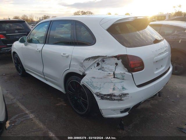 2013 PORSCHE CAYENNE WP1AD2A20DLA77653 Photo 2