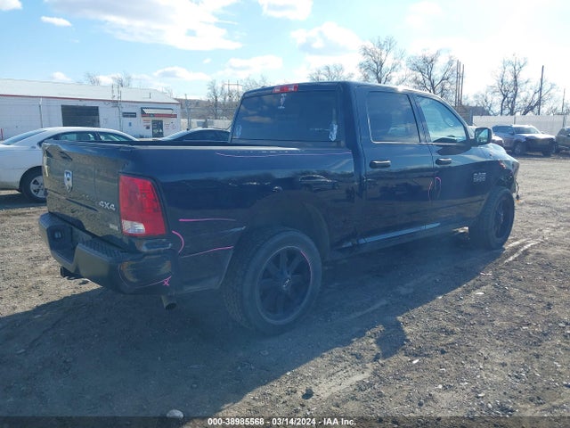 1C6RR7KG8JS306585 RAM 1500 Tradesman  4x4 5'7 Box