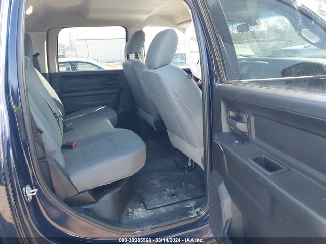 1C6RR7KG8JS306585 RAM 1500 Tradesman  4x4 5'7 Box