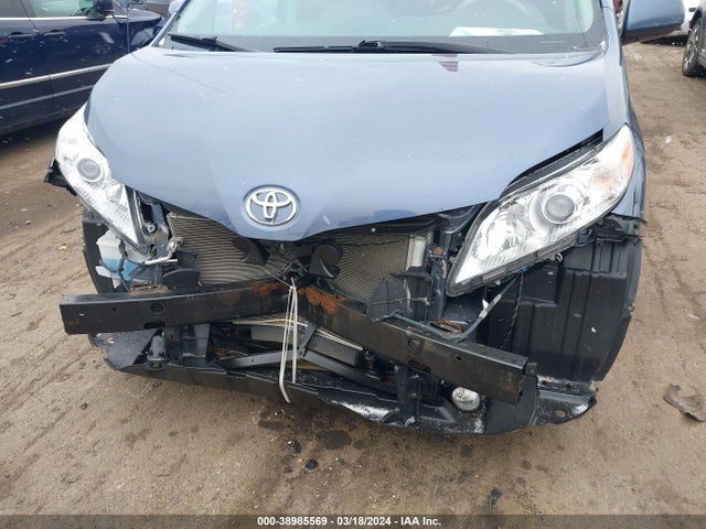 Toyota Sienna Xle 7 Passenger 2014 5TDDK3DC7ES092620 Image 6