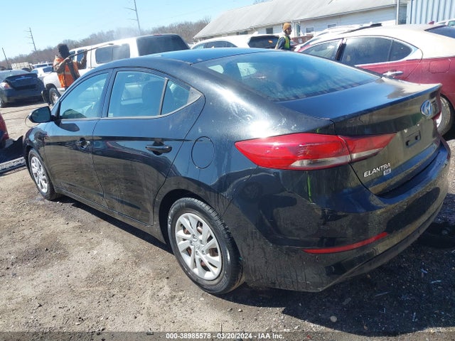 Hyundai ELANTRA SE 2018 5NPD74LF6JH215942 Image 3