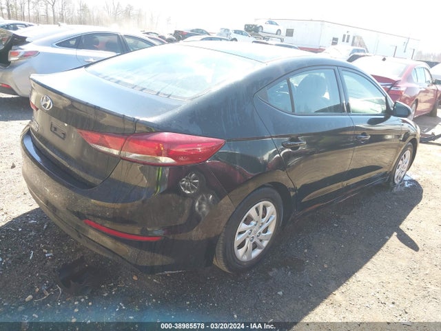 Hyundai ELANTRA SE 2018 5NPD74LF6JH215942 Image 4