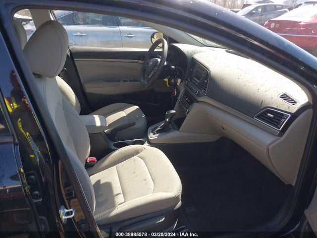 Hyundai ELANTRA SE 2018 5NPD74LF6JH215942 Image 5