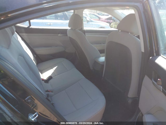 Hyundai ELANTRA SE 2018 5NPD74LF6JH215942 Image 8