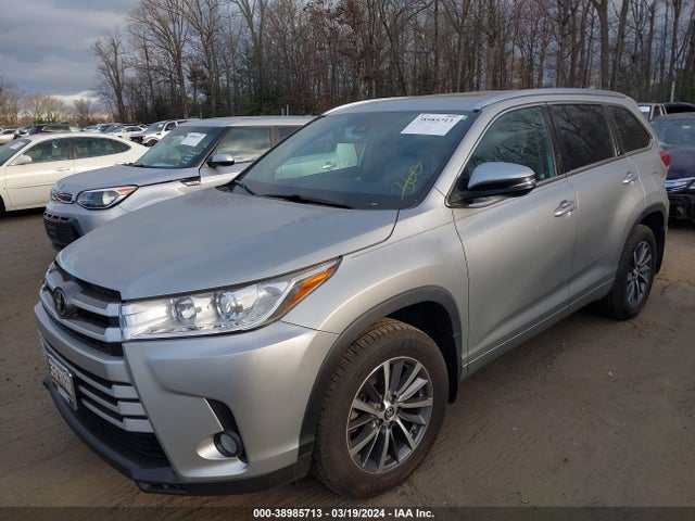 Toyota Highlander Xle 2018 5TDJZRFH5JS552376 Image 2