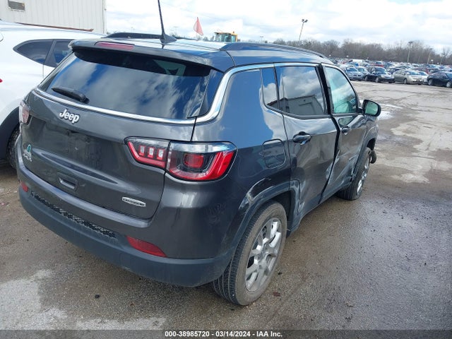 3C4NJDFB6NT204119 Jeep Compass Latitude Lux 4x4