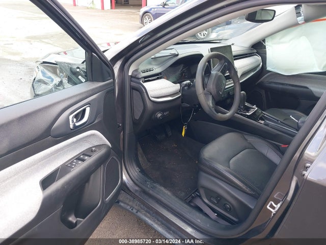 3C4NJDFB6NT204119 Jeep Compass Latitude Lux 4x4