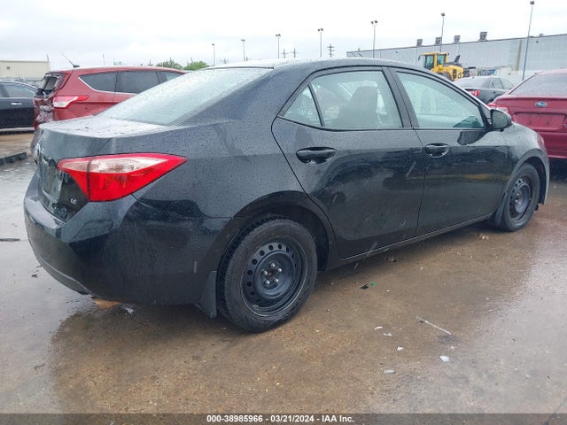 Toyota COROLLA LE 2018 2T1BURHE1JC092051 Image 4