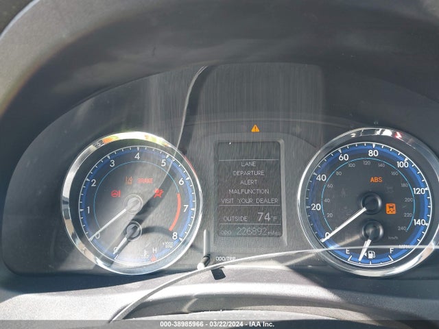 Toyota COROLLA LE 2018 2T1BURHE1JC092051 Image 7
