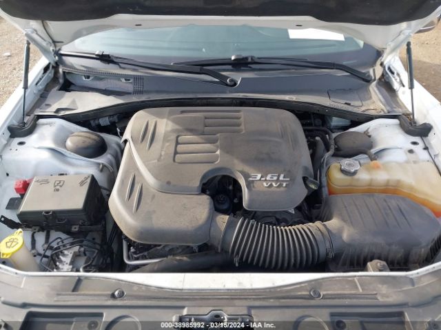 2C3CCAKG1JH160460 Chrysler 300 Limited Awd
